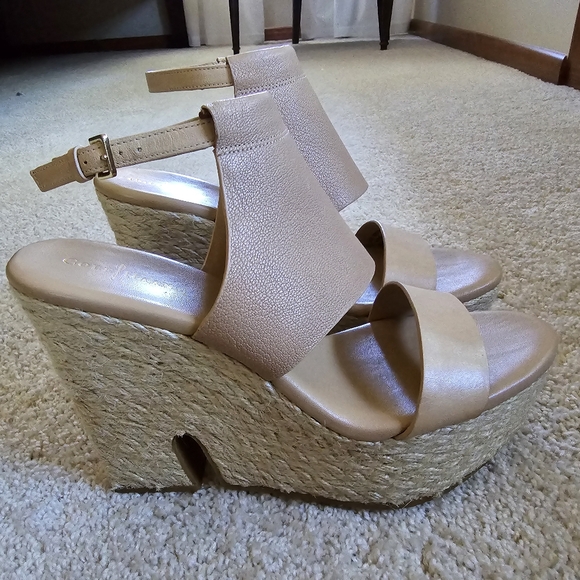 Cole Haan Nike air 8.5B women's Wedge sandle shoes beige leather platform - Picture 8 of 11